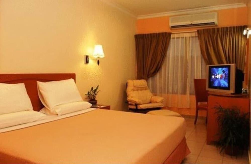 Megah D'aru Hotel