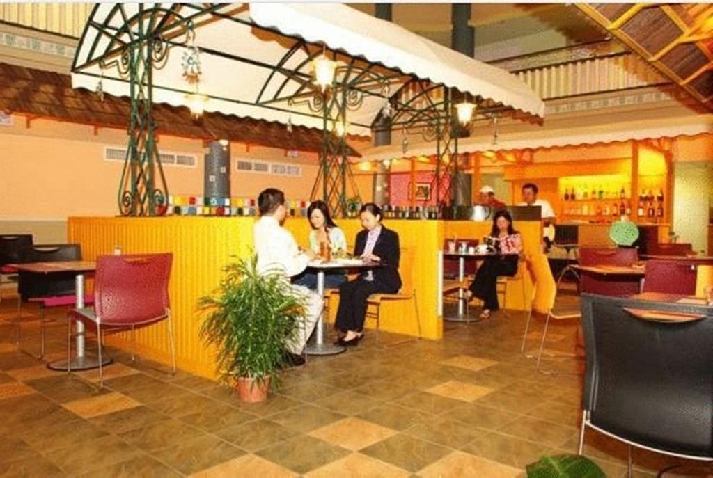 Megah D'aru Hotel 2*